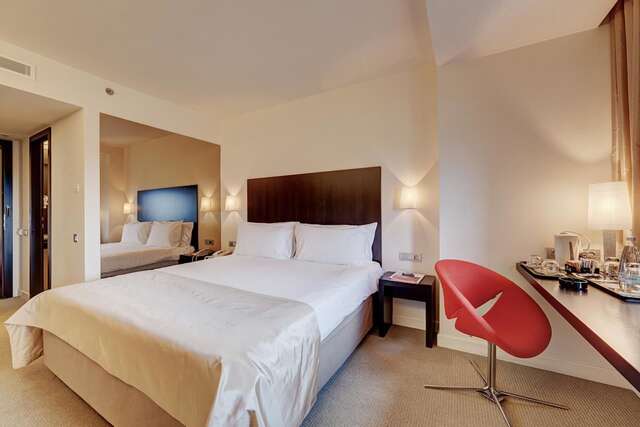 Отель Ramada Plaza Bucharest Бухарест-18