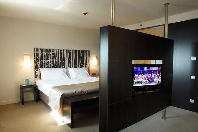 Отель Ramada Plaza Bucharest Бухарест-28