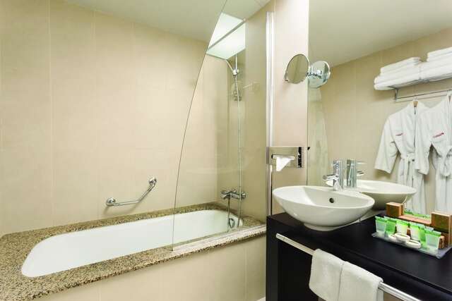 Отель Ramada Plaza Bucharest Бухарест-31